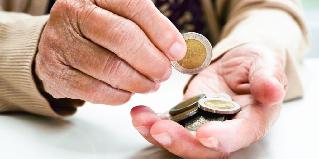 How much pension is a widow in September 2025?