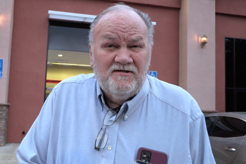 Jennifer Aniston Goes Instagram-Official With Jim Curtis, ‘My Love’