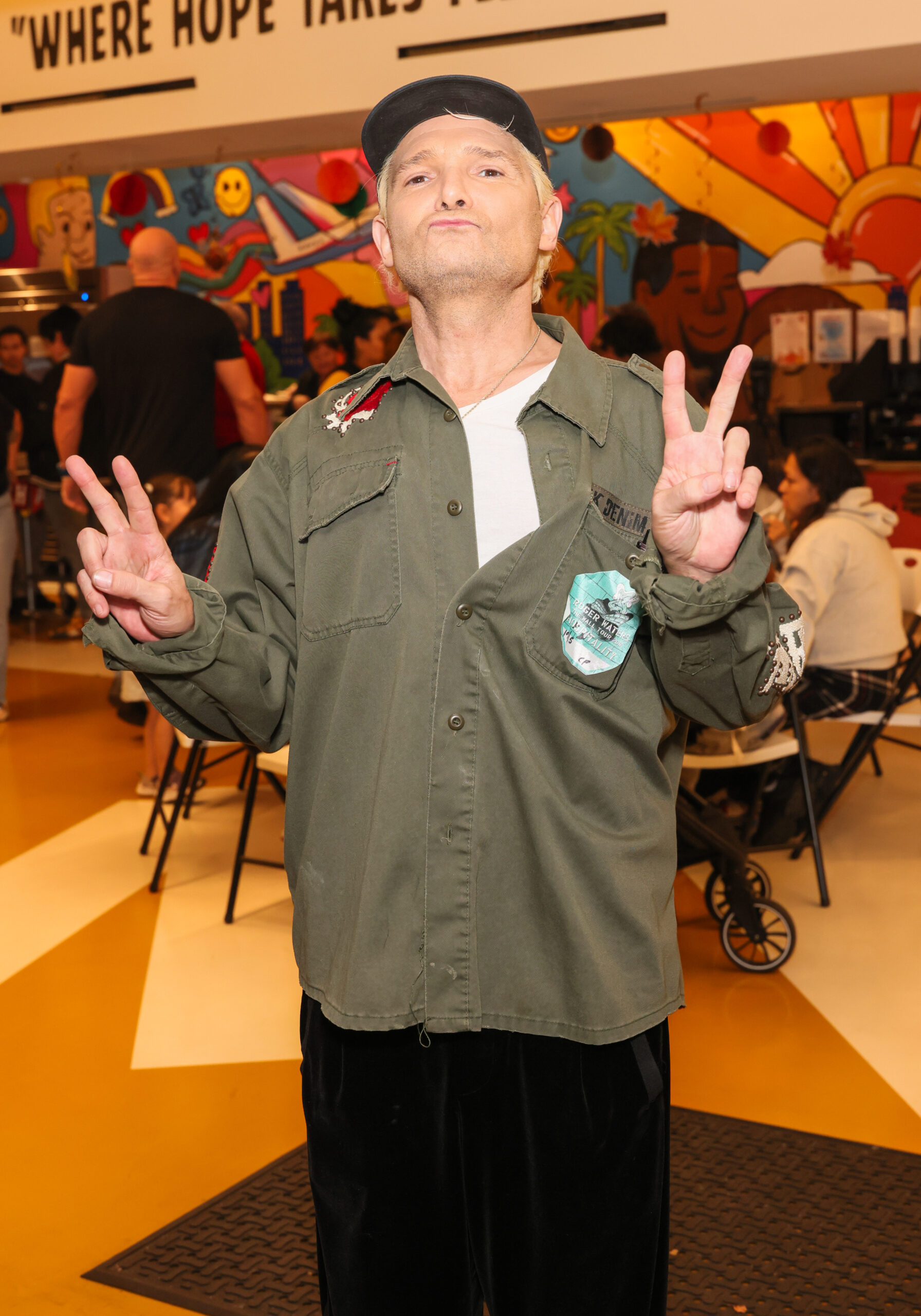 Corey Feldman at Hope The Mission and Los Angeles Mission Thanksgiving dinner.