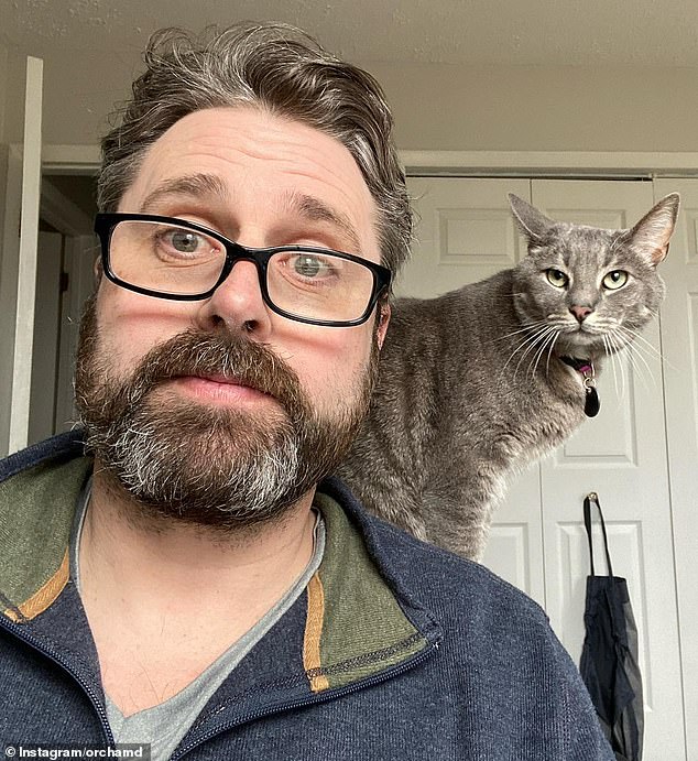 Savannah Guthrie and her first husband, former BBC journalist Mark Orchard (2005-2009)