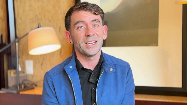 Jennifer Aniston Goes Instagram-Official With Jim Curtis, ‘My Love’