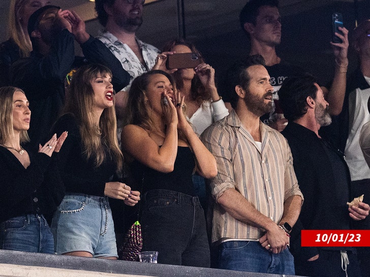 Taylor Swift, Blake Lively and Ryan Reynolds - Getty
