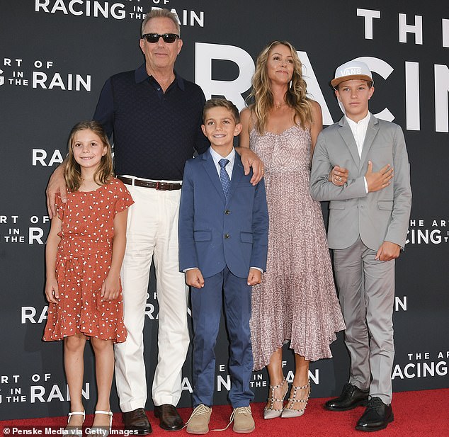 Jennifer Aniston Goes Instagram-Official With Jim Curtis, ‘My Love’