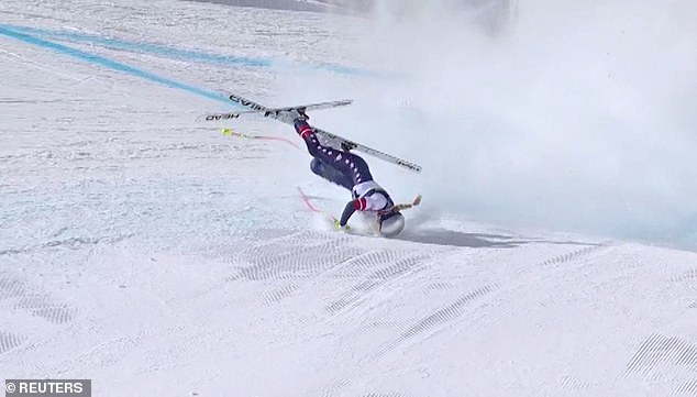 Vonn somersaults after striking a gate during the Milan-Cortina 2026 Olympic downhill final