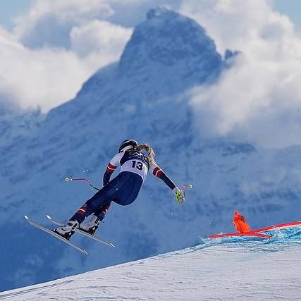 As Vonn sped down the mountain, she caught a ski gate with her right side before she fell - DailyMailUS