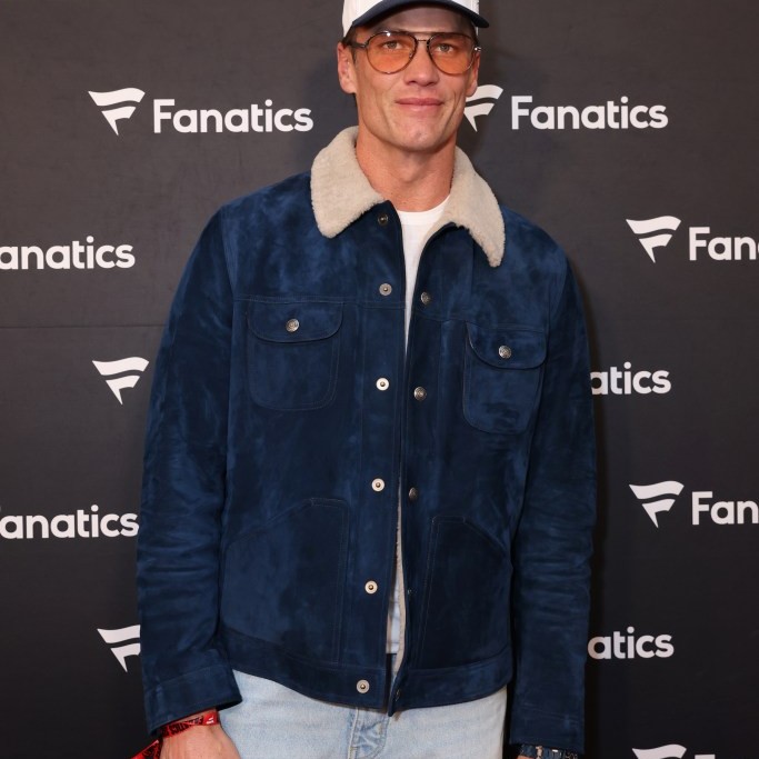 Jennifer Aniston Goes Instagram-Official With Jim Curtis, ‘My Love’