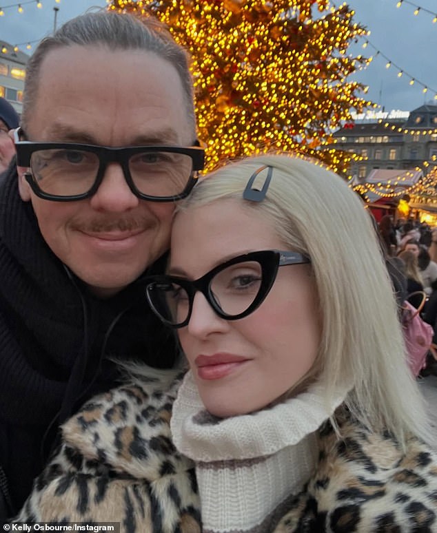 Kelly Osbourne and Sid Wilson in a selfie.