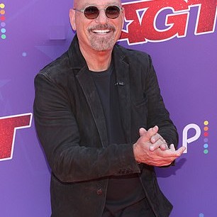 Howie Mandel, 70, has issued an apology to Kelly Ripa after he snapped at her during his appearance on Live With Kelly And Mark earlier this week - Daily Mail US