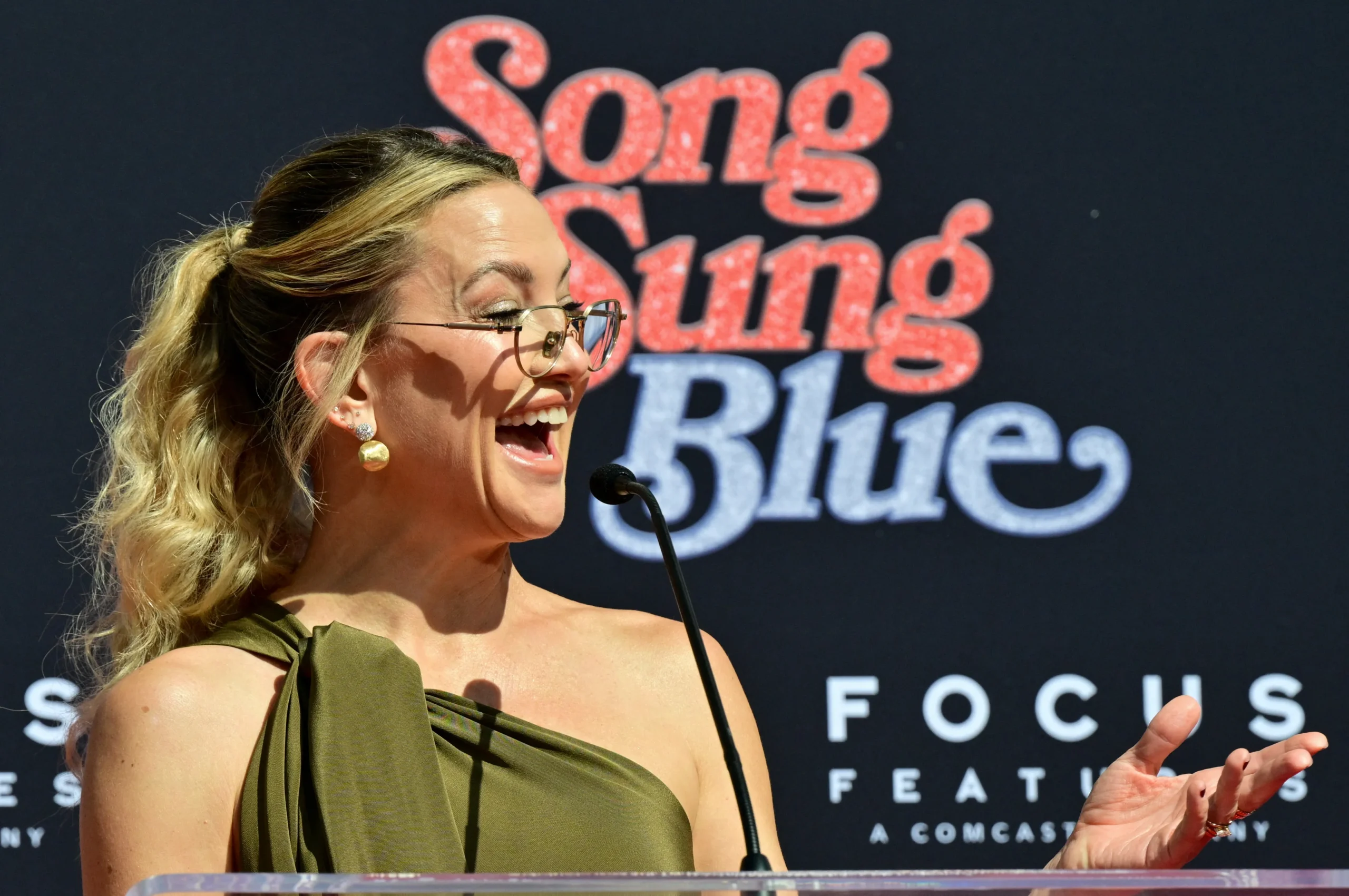 Kate Hudson speaks about resilience and love while promoting "Song Sung Blue."