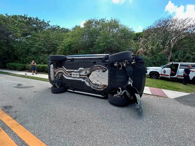 Scene of the single-vehicle crash in Jupiter Island, Florida, involving Tiger Woods' Land Rover; officials said no other injuries were reported.