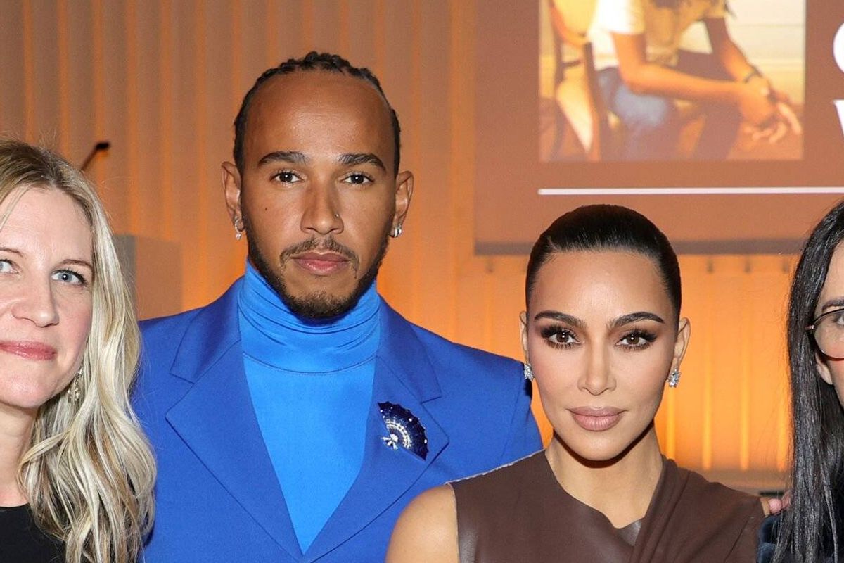 0 Kim Kardashian and Lewis Hamilton pose together 4054039696