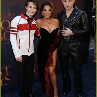 Jennifer Aniston Goes Instagram-Official With Jim Curtis, ‘My Love’